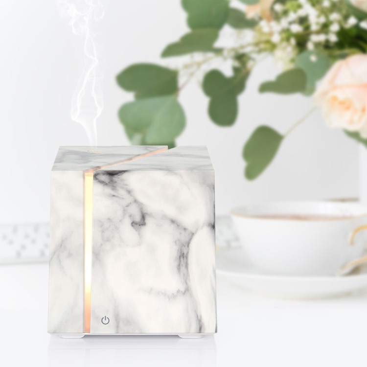 Aroma diffuser marmer look wit 2 Aroma diffuser marmer look wit 2