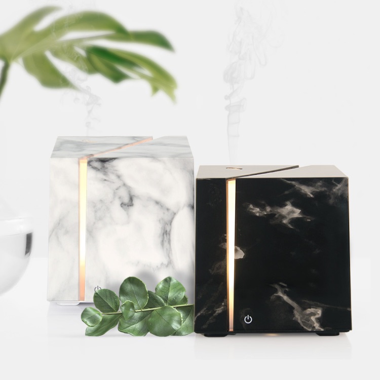 Aroma diffuser marmer look wit 3